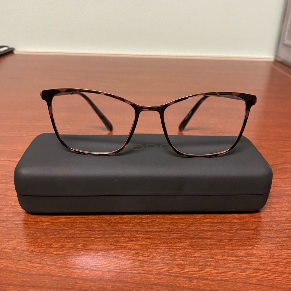 Modo Eyewear lightweight Titanium